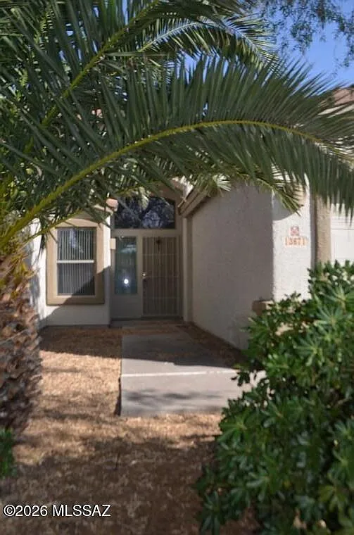 4 bed, 2.0 bath, 2045 sqft, $1,875 — Photo 1