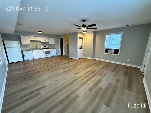 629 Oak St SE #2