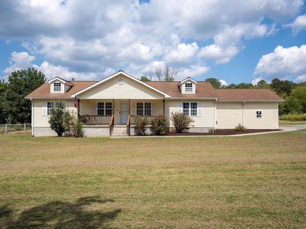 336 District Line Rd, Trenton, GA 30752
