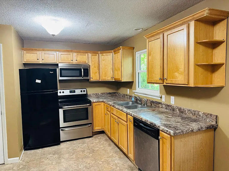 5958 Congress Ln — Photo 4