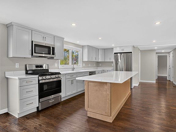 2nd image of 417 Bigelow St