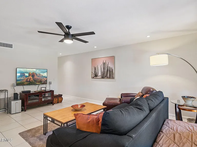 5207 N 24th St #102 — Photo 6