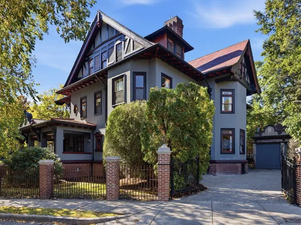46 Powell St, Brookline, MA 02446