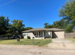 2202 NW 19th St, Lawton, OK 73507