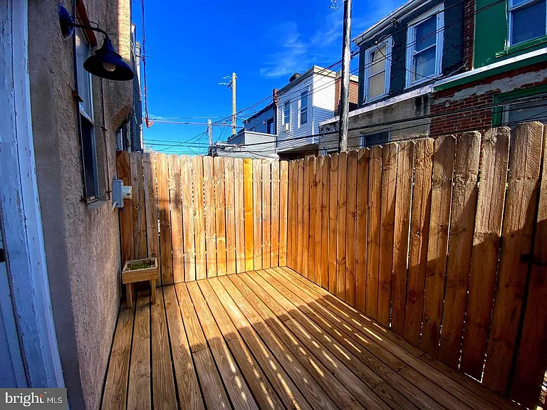 1457 N Corlies St — Photo 16
