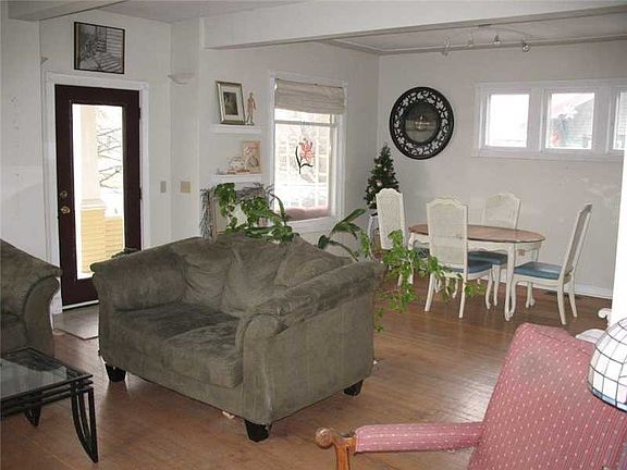 4th image of 315 Broadwater Ave