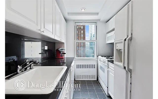 Sold by Douglas Elliman | media 8