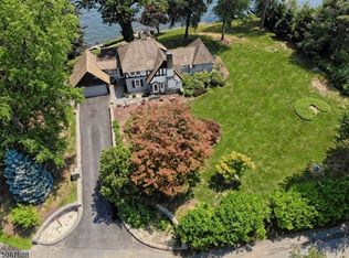 11 Island Trl, Sparta, NJ 07871