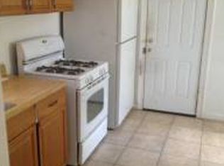 4835 206th St, Oakland Gardens, NY 11364