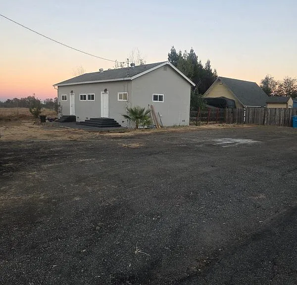 7610 Paddon Rd — Photo 39