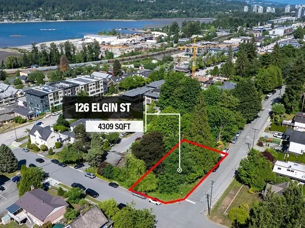 126 Elgin St, Pt Moody, BC V3H 2M8