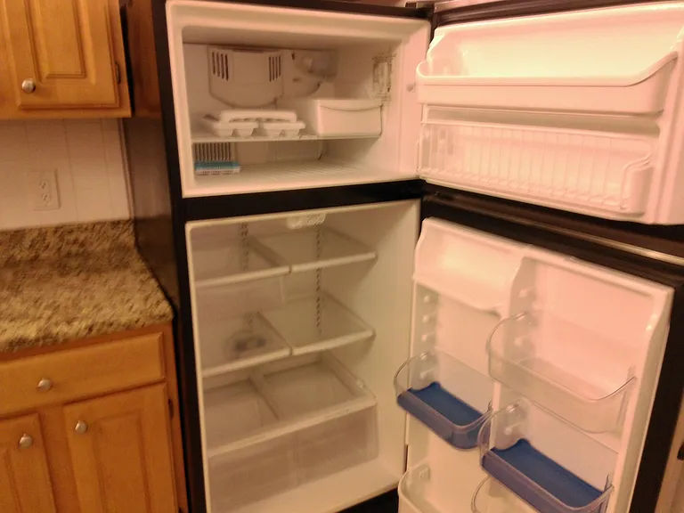Whites Ave — Photo 7