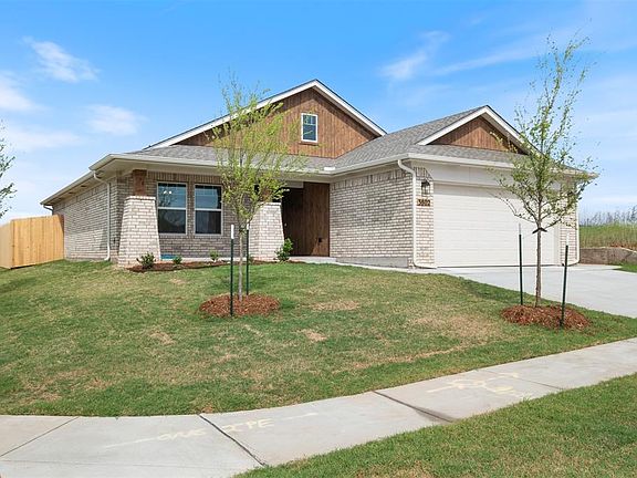 2nd image of 3802 Alta Vista Dr