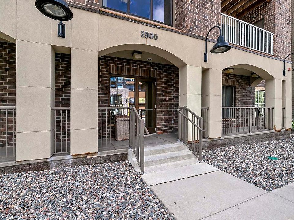 1st image of 2900 University Ave SE APT 303