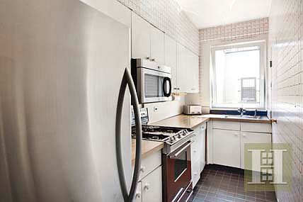 2nd image of 930 5th Ave APT 7H