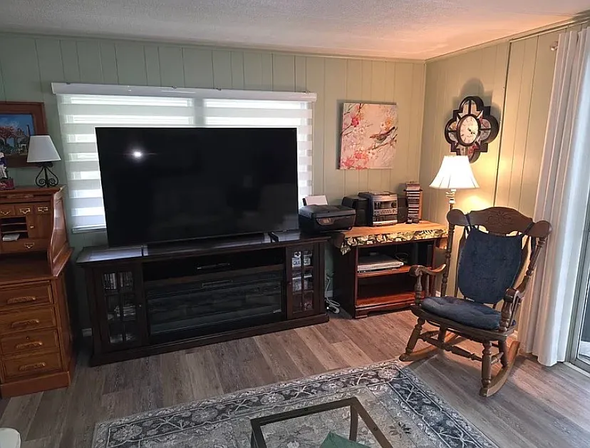 2 bed, 1190 sqft, $2,000 — Photo 4
