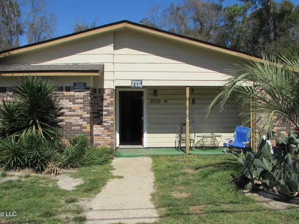 2009 North St, Gulfport, MS 39507