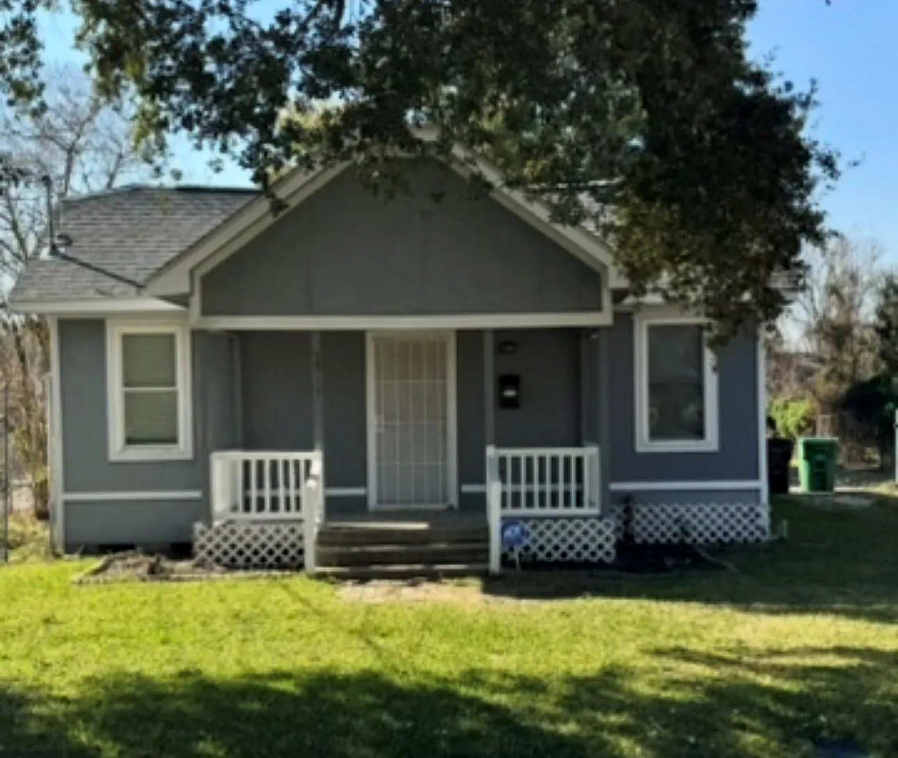 3 bed, 2.0 bath, 1064 sqft, $1,620 — Photo 2