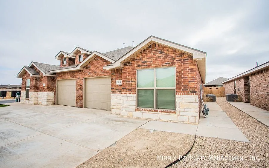 3 bedroom/ 2 bath | 2112 Kokomo Ave. #A — Photo 2