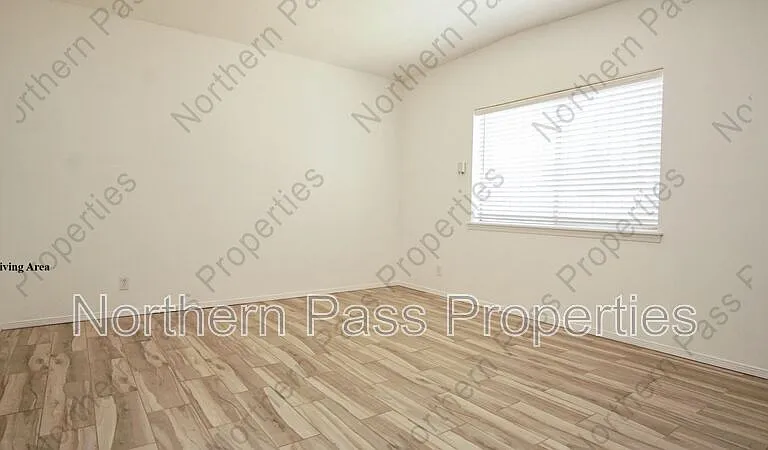 9304 Lait Dr — Photo 11