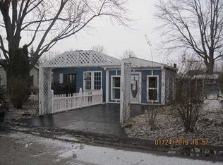 419 E Mayfair Ln, Hartford City, IN 47348