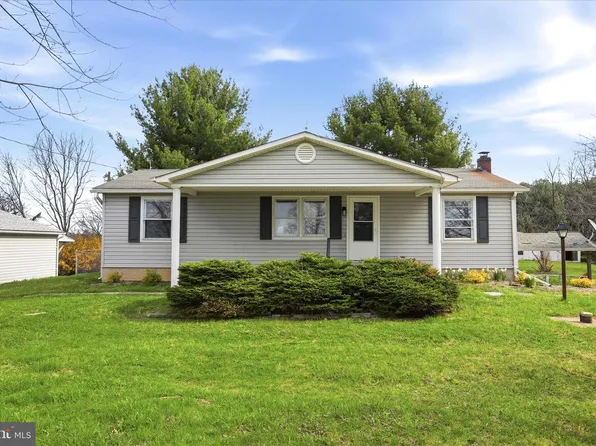 505 Hoy Rd, Augusta, WV 26704