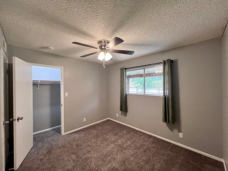 28562 Burrough Valley Rd — Photo 28