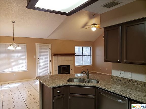 4th image of 1504 Texas Oak Way