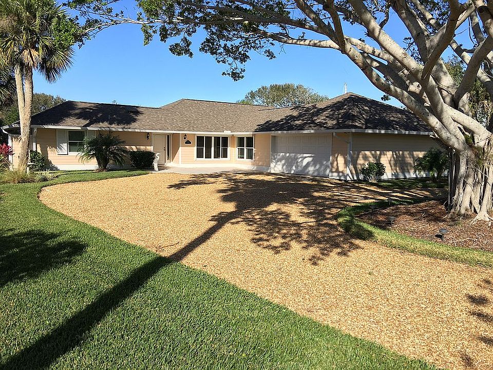 1st image of 935 Bowline Dr