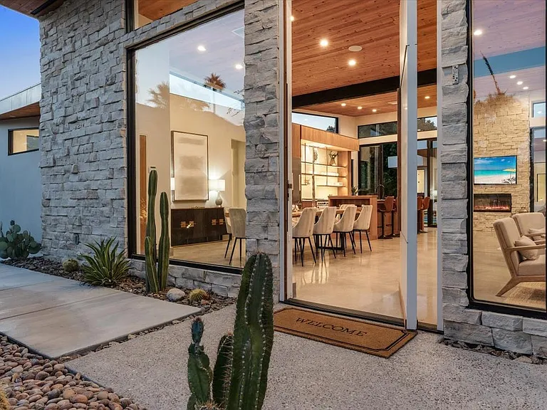 524 E Miraleste Ct — Photo 84