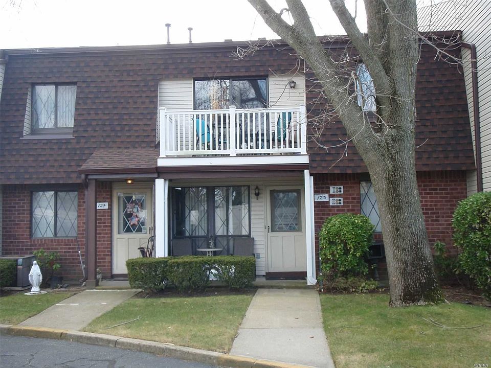 1st image of 123 Clubhouse Dr #123