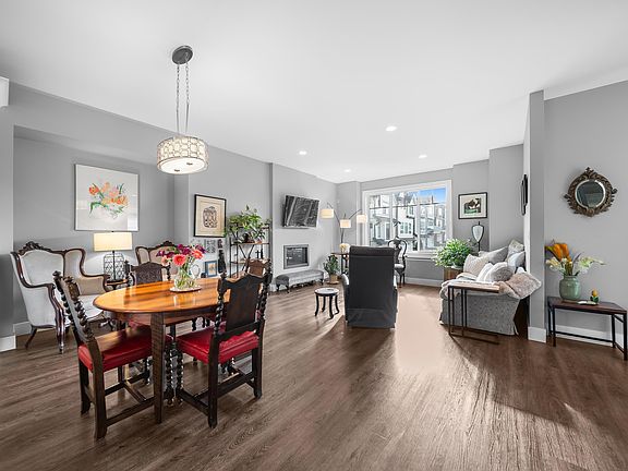 4th image of 4295 Old Clayburn Rd #22