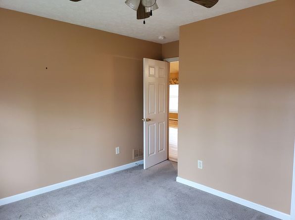 124 Lincoln Station Dr, Simpsonville, KY 40067