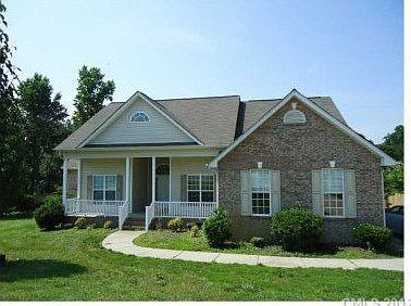 1st image of 2800 Arrowhead Ct