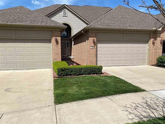 1st image of 33825 Michigamme Dr