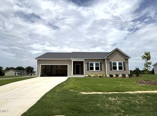 53 Finch Ln, Four Oaks, NC 27524