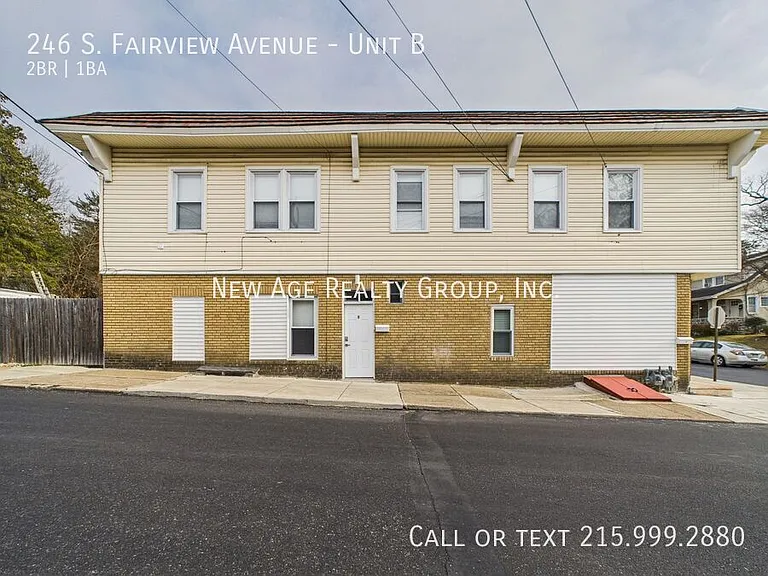 246 S Fairview Ave #B — Photo 1