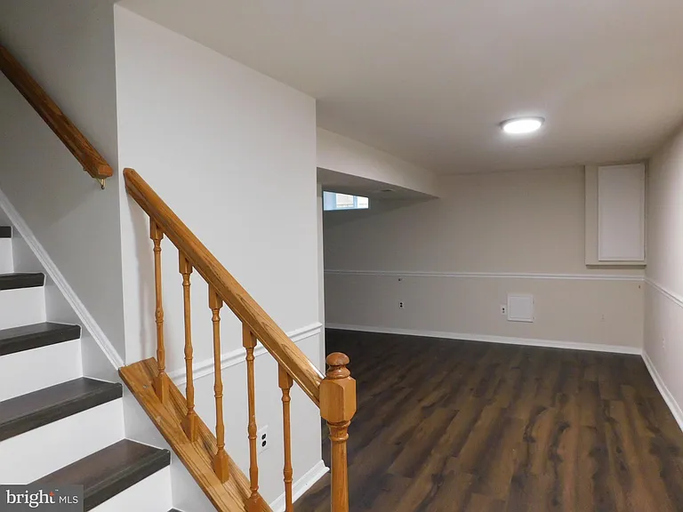 916 Pointer Ridge Dr — Photo 23