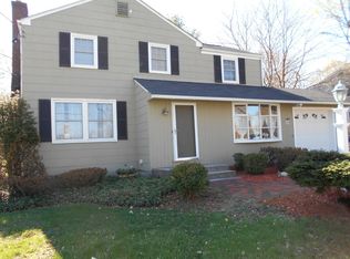 12 Hasbrouck Dr, Poughkeepsie, NY 12603