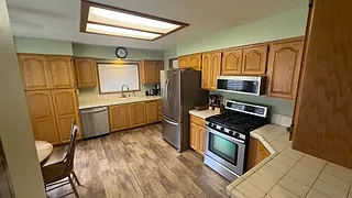 1739 Holiday Ln — Photo 23