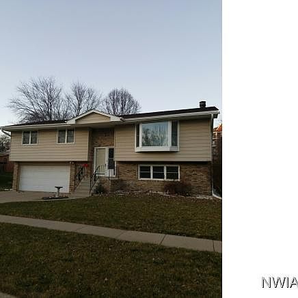 1st image of 1305 35th St