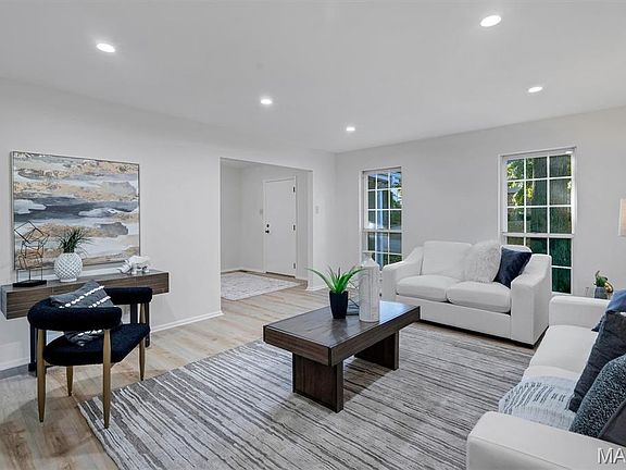 4th image of 618 Shady Meadows Dr