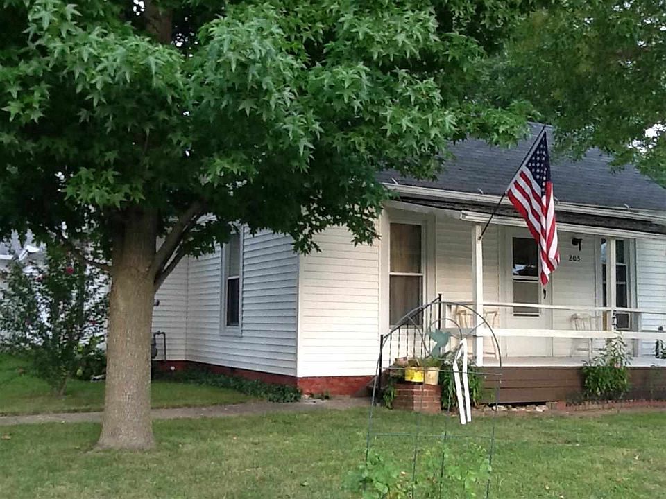1st image of 205 N Price St