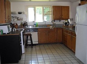 3rd image of 106 Valley St NW