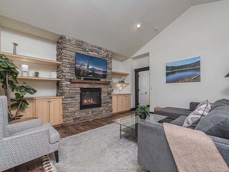 2340 NW Bens Ct — Photo 8