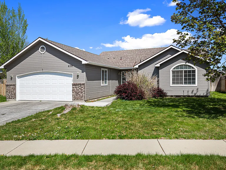 658 N Katie Way — Photo 3