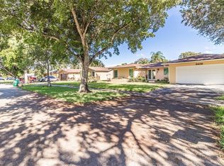 8408 SW 26th Pl, Davie, FL 33328