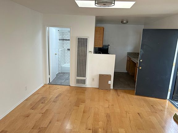 3rd image of 517 E Santa Clara Ave APT B