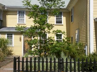 8 Main St, Douglas, MA 01516