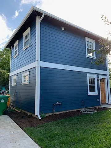 NE 17th Ave — Photo 3